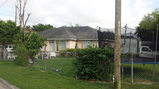 1st image of 1168 Sandy Ln