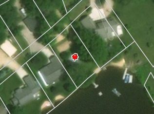 4763 Sylvan Grove Dr, Gladwin, MI 48624