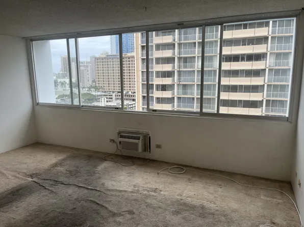 1560 Kanunu St APT 1310, Honolulu, HI 96814