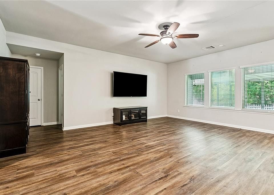 42399 Evangeline Dr, Hammond, LA 70403 | MLS #2576095 | Zillow
