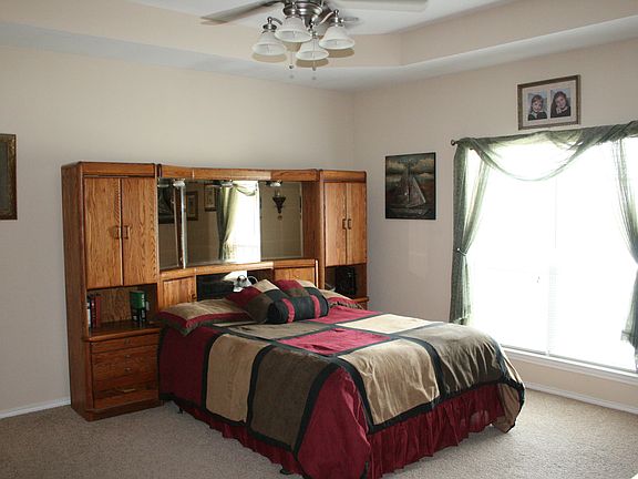 5th image of 806 E County Road 140