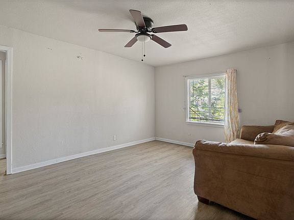 4th image of 315 Rea Ave