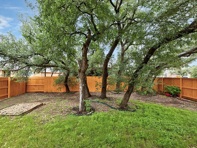 3617 Kyler Glen Cv — Photo 24