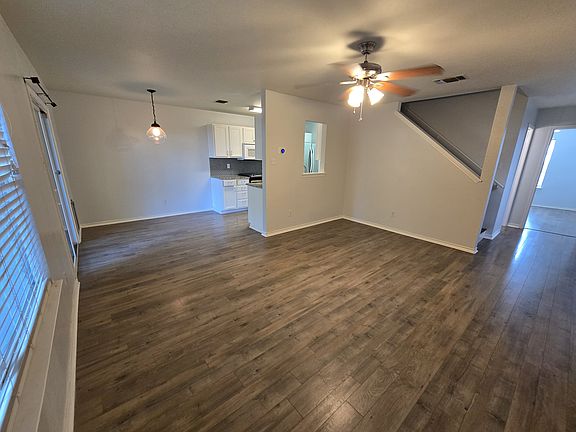 4th image of 7914 Galaway Bay