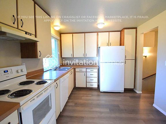 4th image of 720 189th Street Ct E