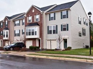 42269 Saint Huberts Pl, Chantilly, VA 20152