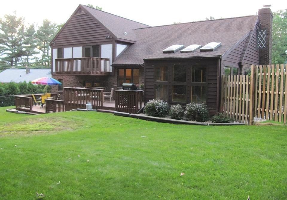 2nd image of 6 Rowe Ave