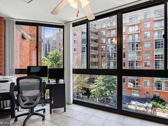 5th image of 1001 N Randolph St APT 405