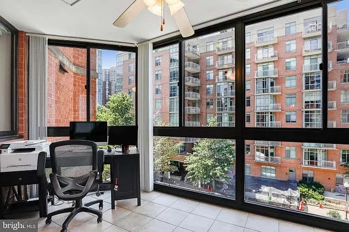 1001 N Randolph St #405 — Photo 5