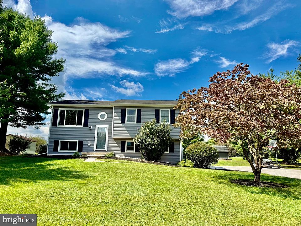 1st image of 139 Fox Run Rd