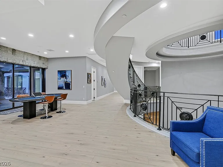 8 Rue Mediterra Dr — Photo 58