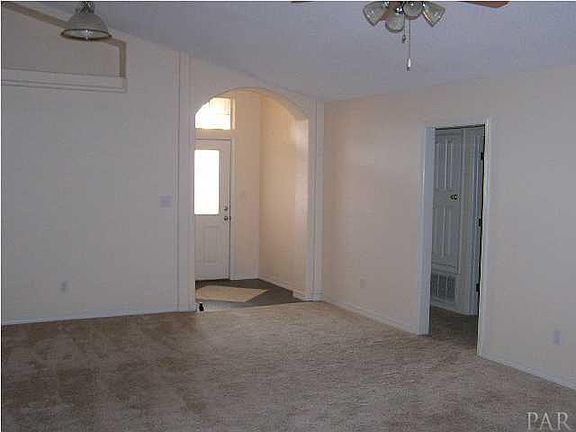3rd image of 1066 Cobblestone Dr