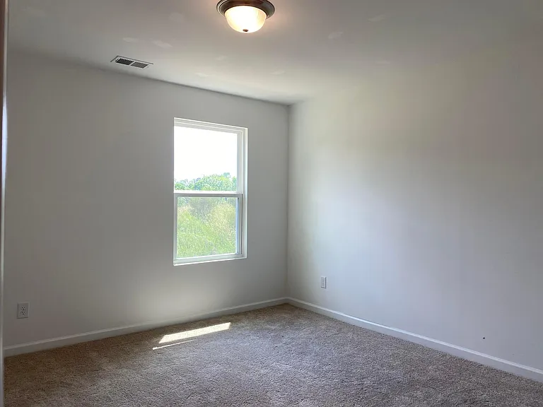 5930 Lyon St — Photo 20