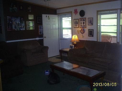 2nd image of 120 Earl Cir