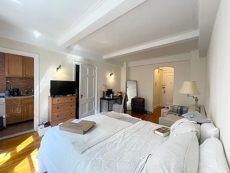 121 E 31st St #9C — Photo 2