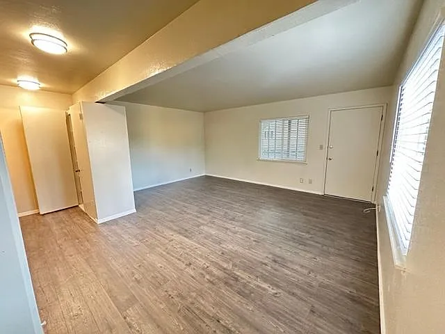 Building Photo - 640 S 9th St #2