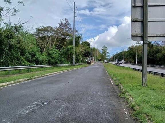 2nd image of 2 Carretera