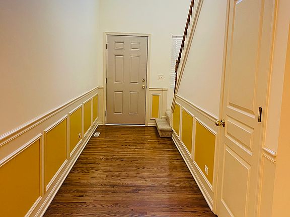 3rd image of 2817 Peachtree Cir