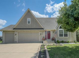231 W Mockingbird St, Gardner, KS 66030