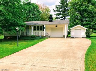 5625 Donna Dr, Ashtabula, OH 44004