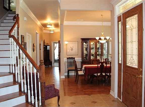 4th image of 251 Green Park Dr