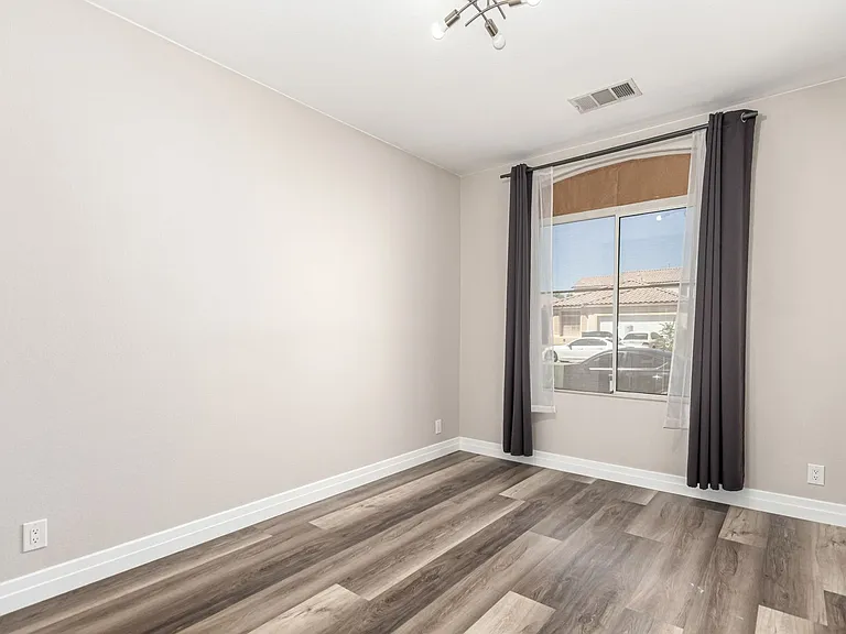 5856 Golden Wing St — Photo 23