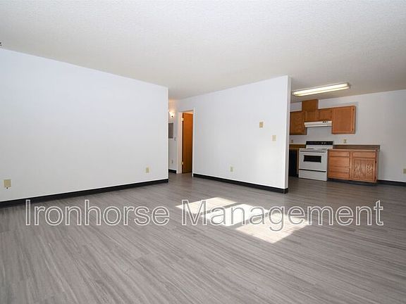 3rd image of 811 W Villard St Unit 58