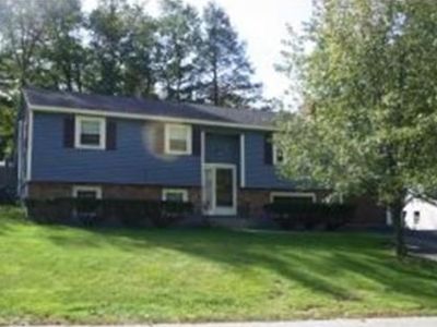 30 Vespa Ln, Nashua, NH, 03064