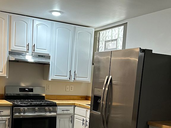 5th image of 401 E 38th St #6