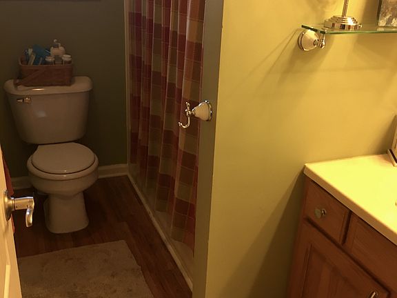 4th image of 55 N Park Dr
