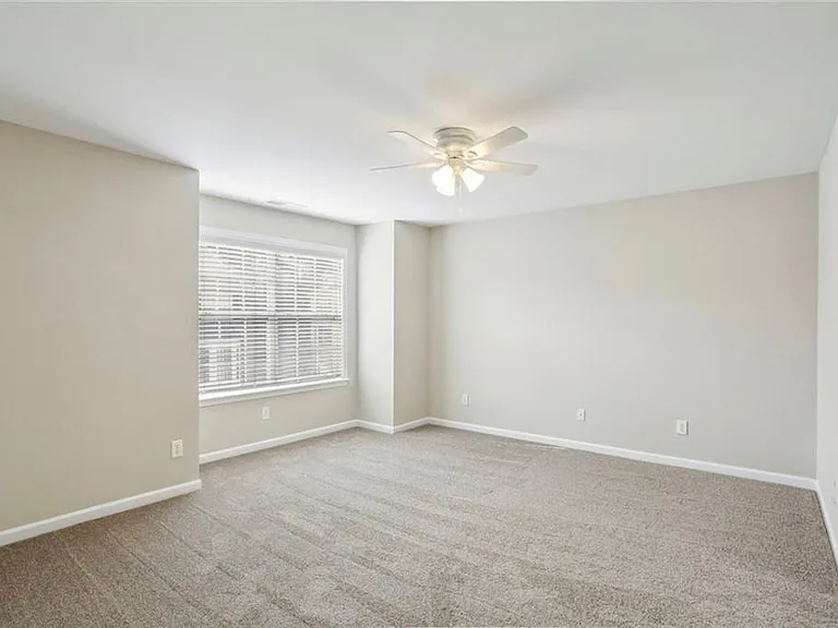 642 Bernay Way — Photo 18