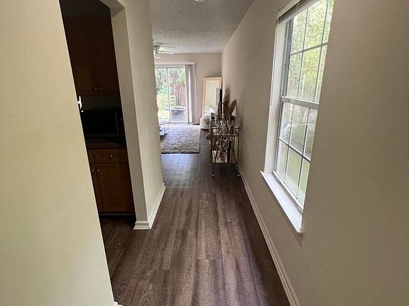 2nd image of 2219 Rosewood Dr #1