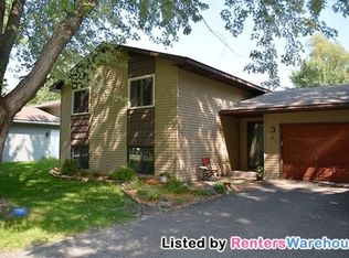 431 Schilling Cir NW, Forest Lake, MN 55025