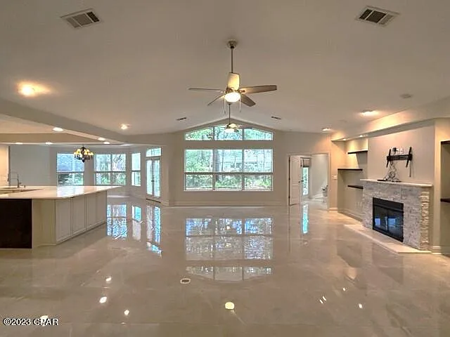4 bed, 3.5 bath, 3323 sqft, $6,500 — Photo 2