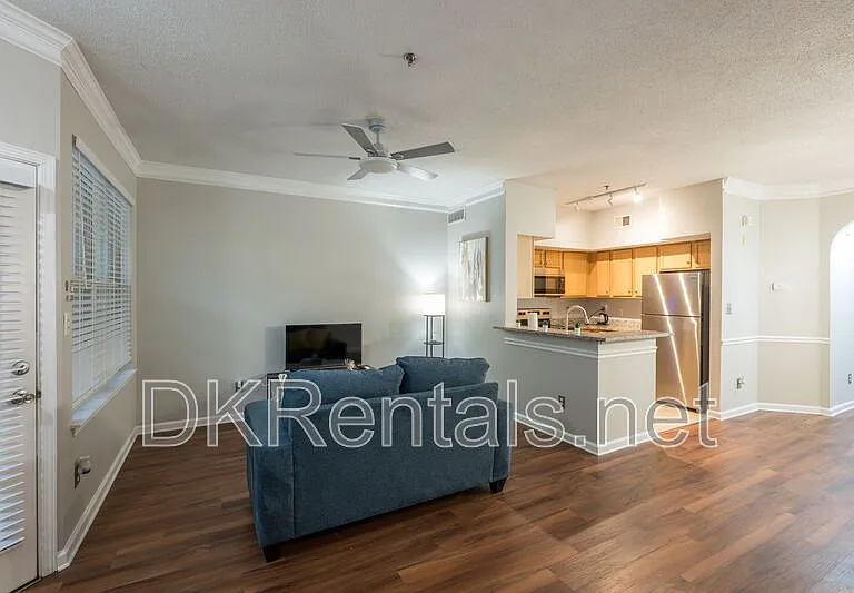 245 Amal Dr SW #2008 — Photo 4