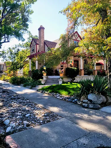 202 Caliente St Photo 1