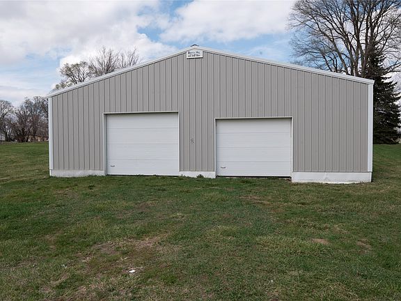 5th image of 304 W Weston Dr