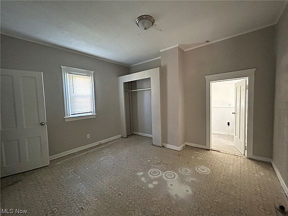 5th image of 1263 E 112th St