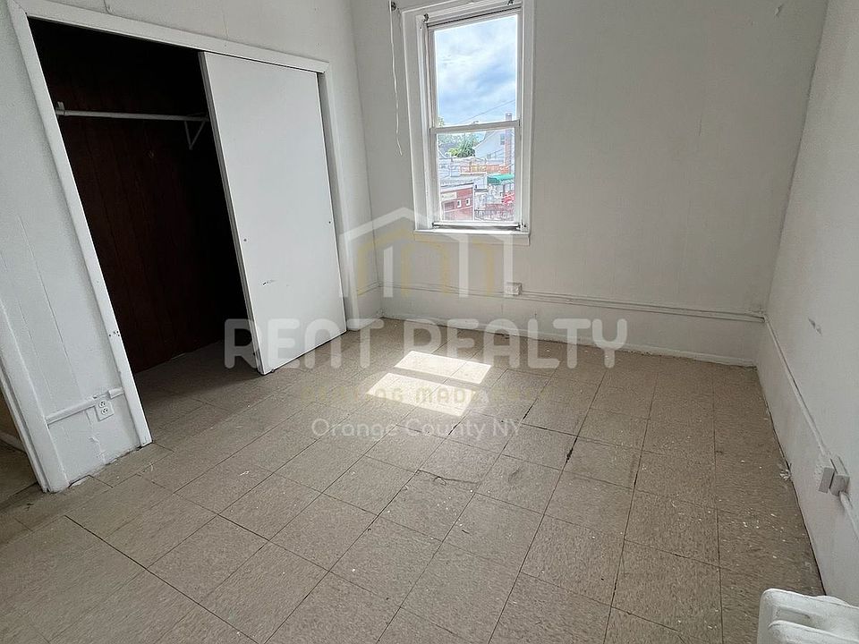 Building Photo 3