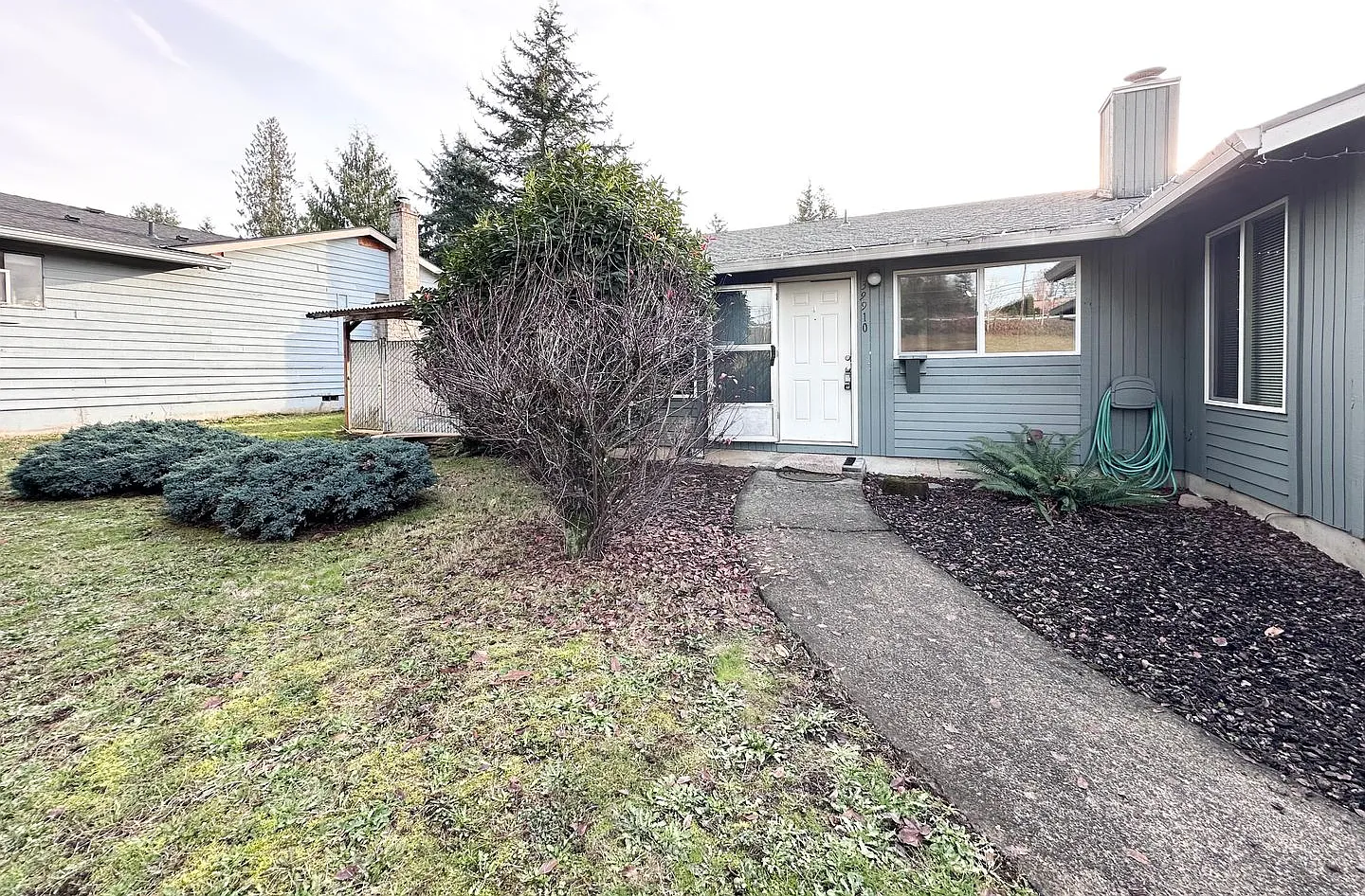 2 Bedroom Duplex in Sandy — Photo 1