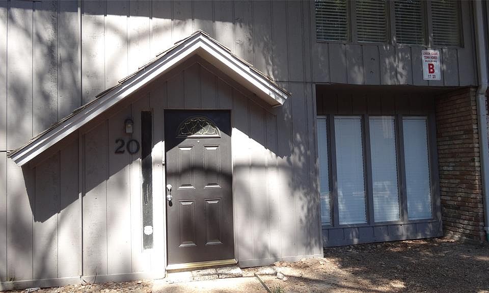1st image of 4944 Woodway Dr APT 20