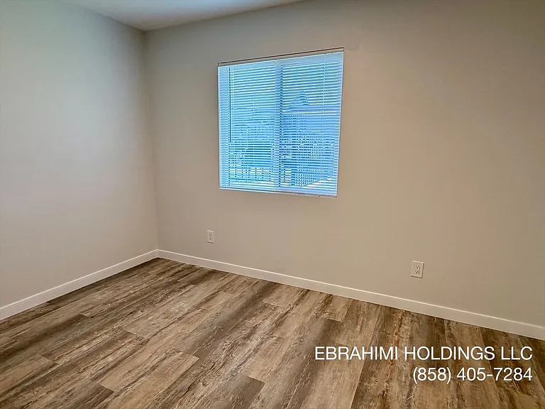 415 S 36th St — Photo 10