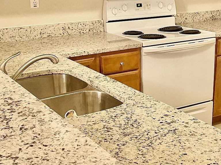 4441 Burbank Dr #802 — Photo 2