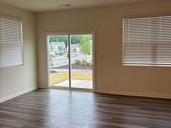 4th image of 110 N Chubb Rdg
