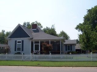 1220 Woodlawn Ave, Owensboro, KY 42301