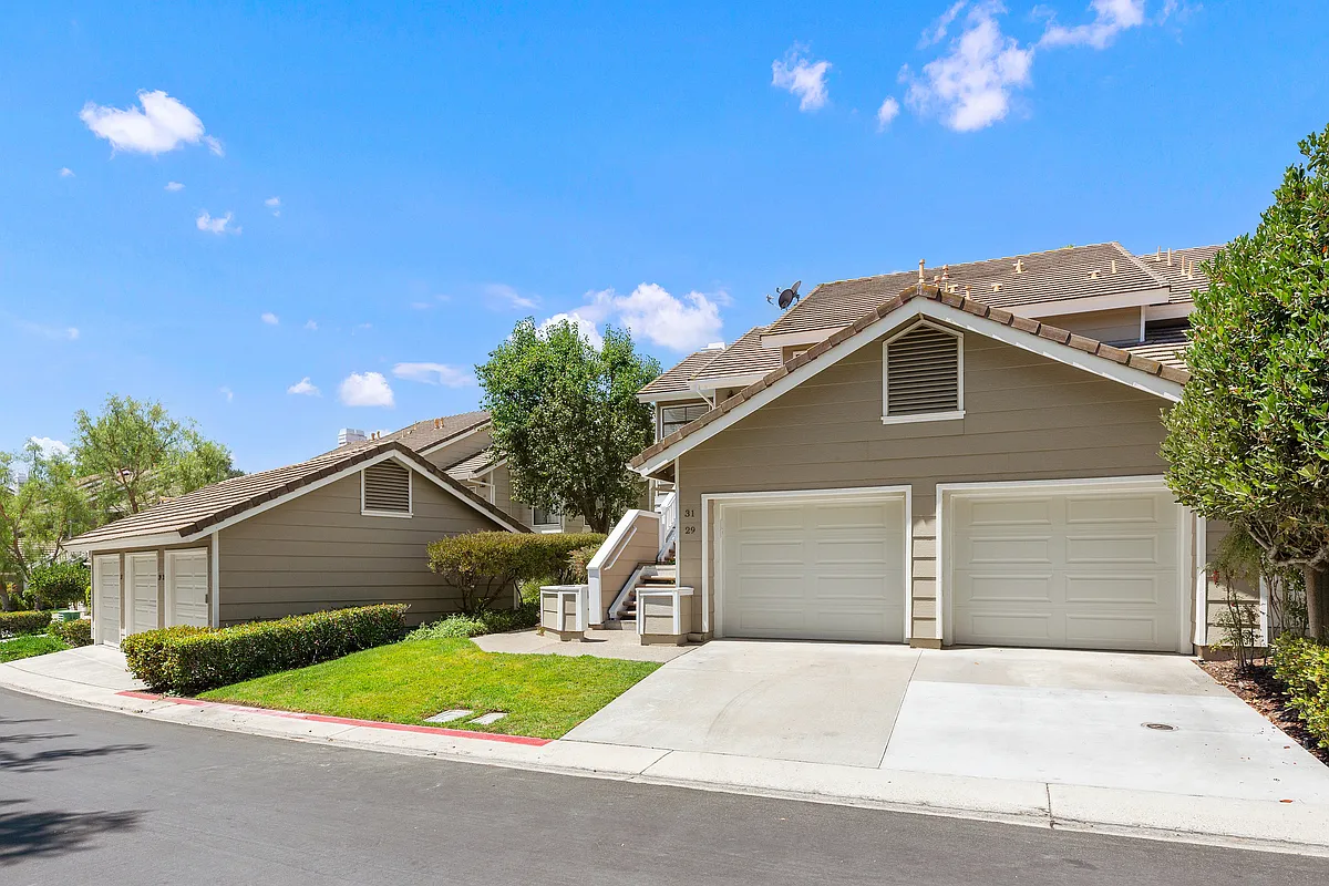 31 Oak Knolls - . — Photo 4