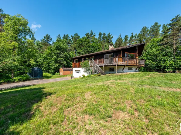 27 Patch Ln, Lake Placid, NY 12946