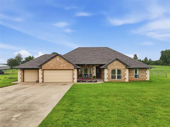 1903 Riviera Dr, Tuttle, OK 73089