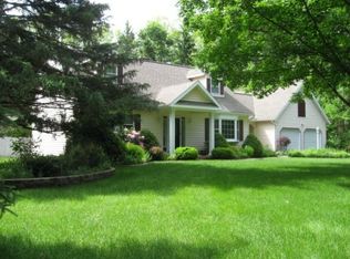 12 Atkins Rd, Malta, NY 12020