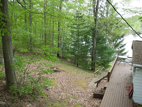 4th image of 6128 Keeney Dr